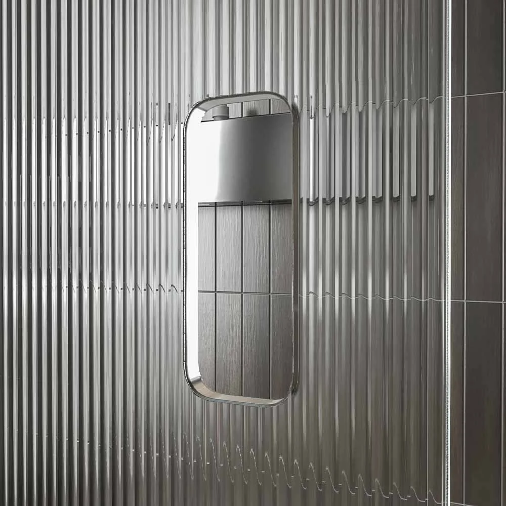 Paroi de douche ANDREA façade 1 fixe- 1 porte coulissante VERRE RAINURÉ roue inférieure. Finition CHROME BRILLANT – Image 3