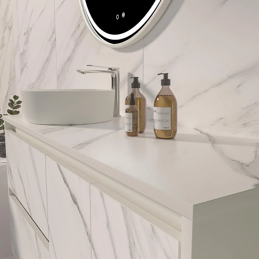 Meuble de salle de bain suspendu 2 tiroirs/ 2 portes UNICO avec vasque OSIRIS en Solid Surface effet marbre CALACATTA – Image 4