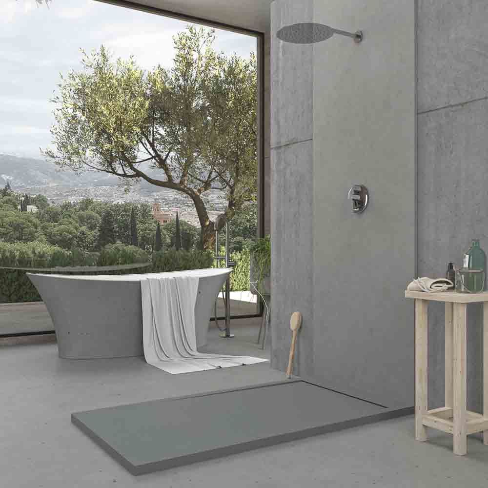 Receveur de douche en résine avec cadre URBANSTONE Gris RAL 7040, texture ardoise, antibactérien et antidérapant. Couleurs au choix. Grille cachée – Image 3
